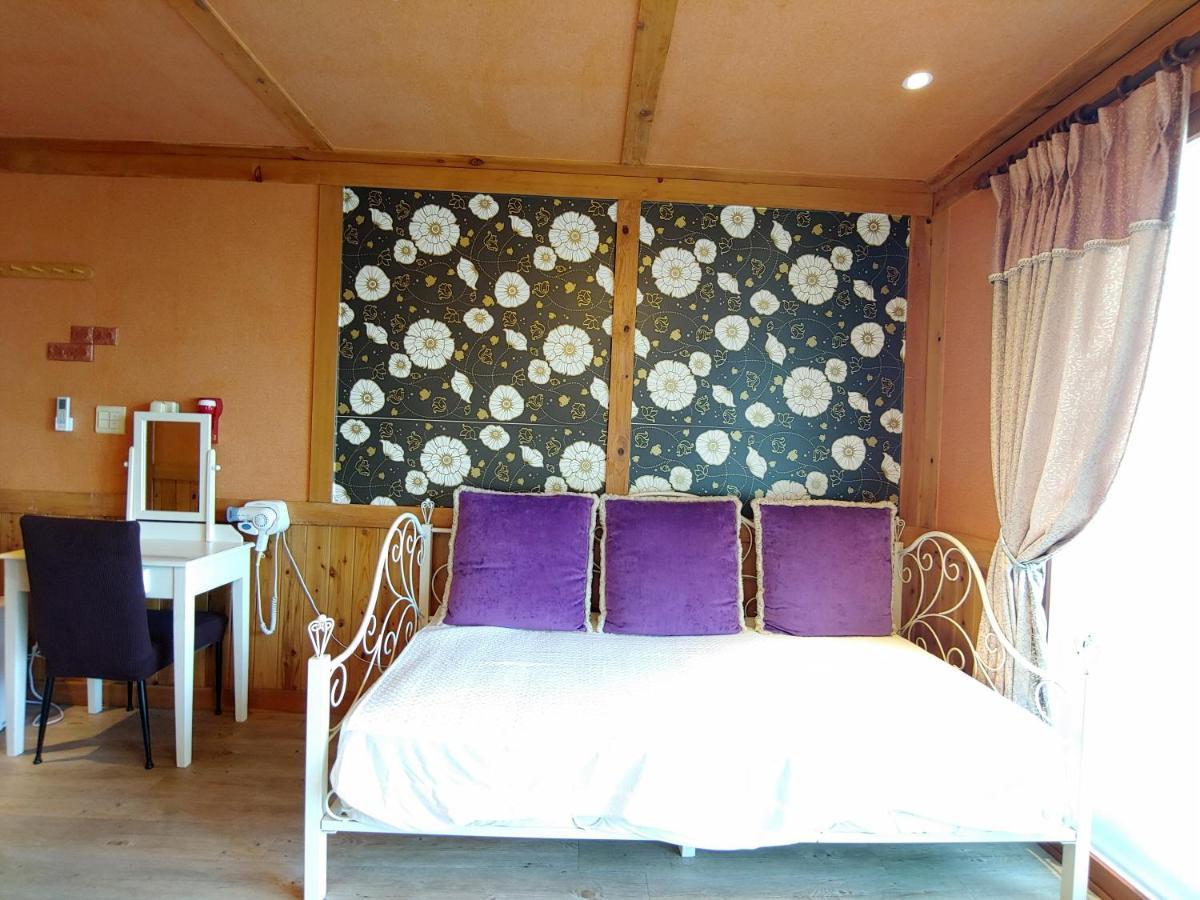 Herb In Pension Jeju Ngoại thất bức ảnh