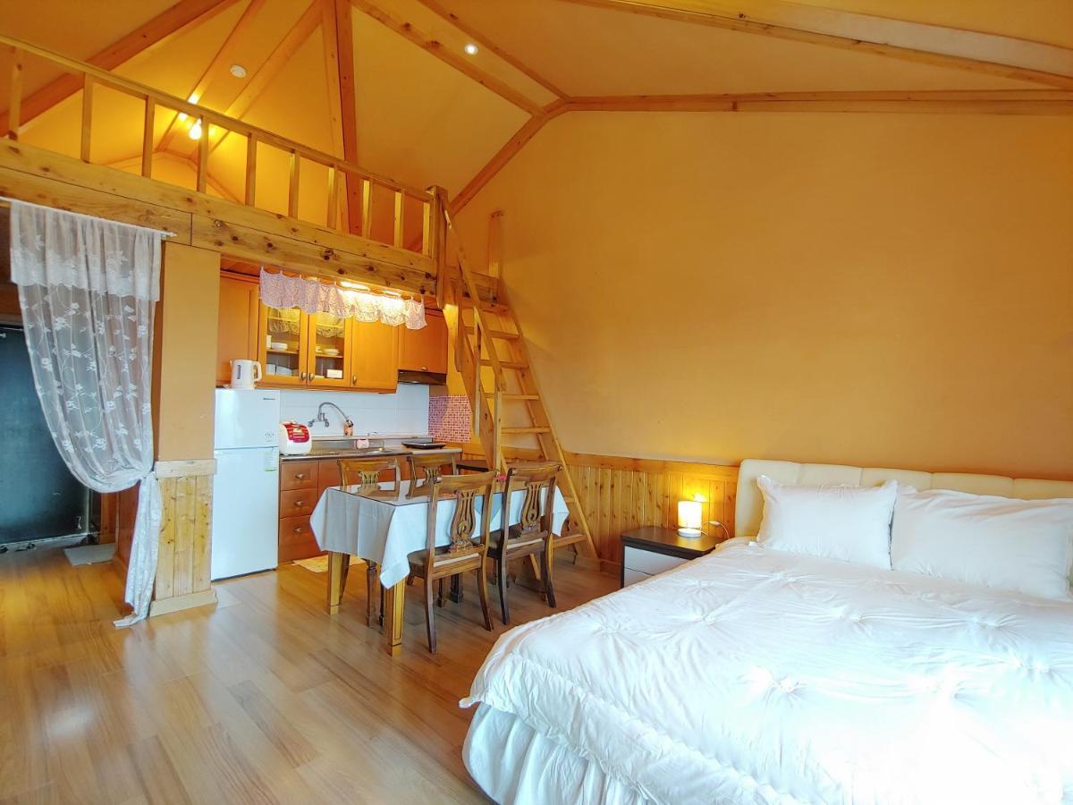 Herb In Pension Jeju Ngoại thất bức ảnh